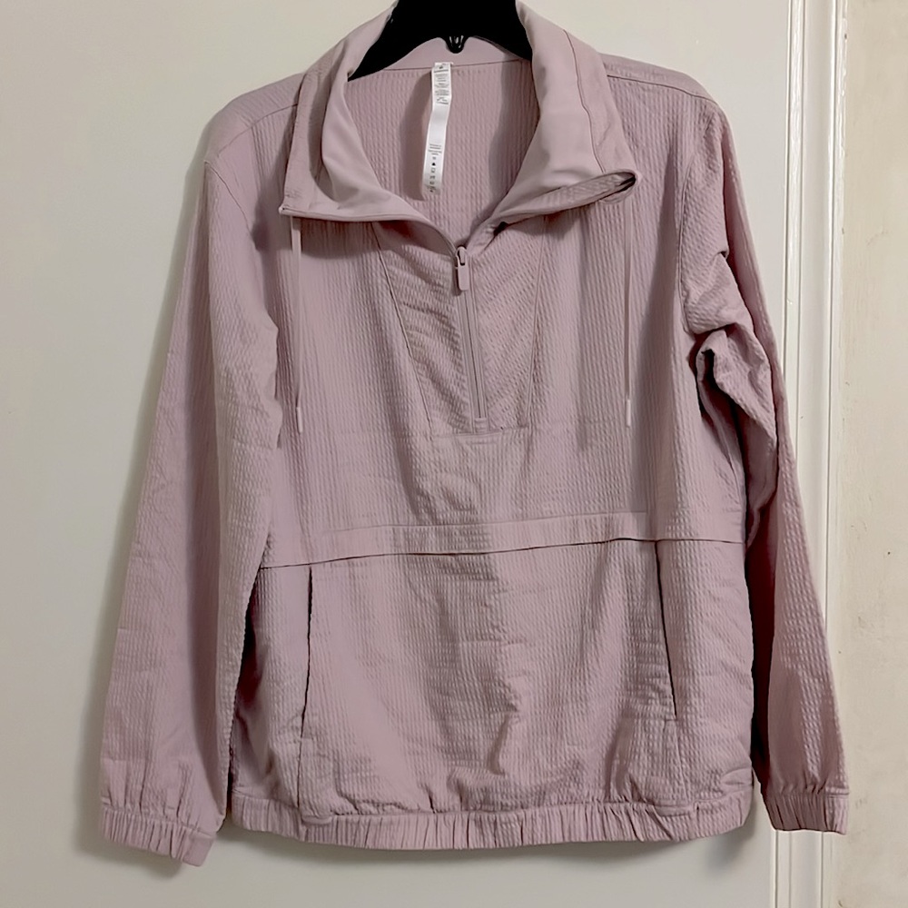 NWOT Lululemon Pack Light Pullover